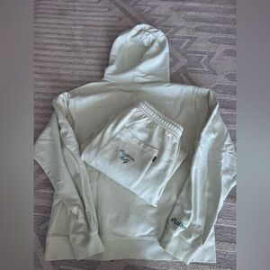 Malbon Golf Off-White Hoodie and Joggers Set
